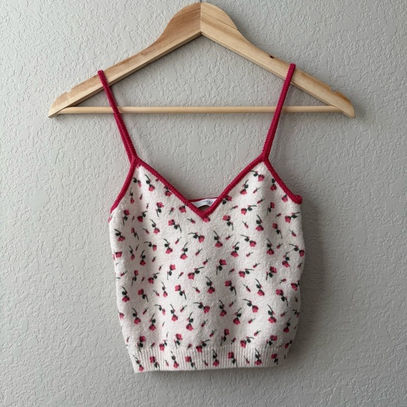 Zara Tops - Zara Red and White Floral Cropped Tank